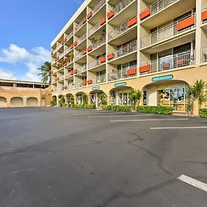 With Private Lanai, Ocean View And On-site Pool! Apartment Kihei